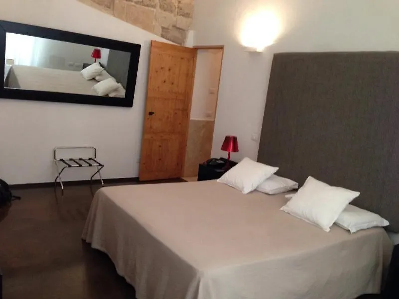 Palazzo Persone Dimora Storica Bed & Breakfast Lecce 3*,  Italy