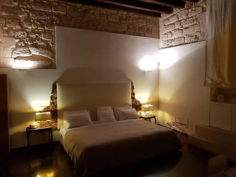 ***  Palazzo Persone Dimora Storica Bed & Breakfast Lecce Italy