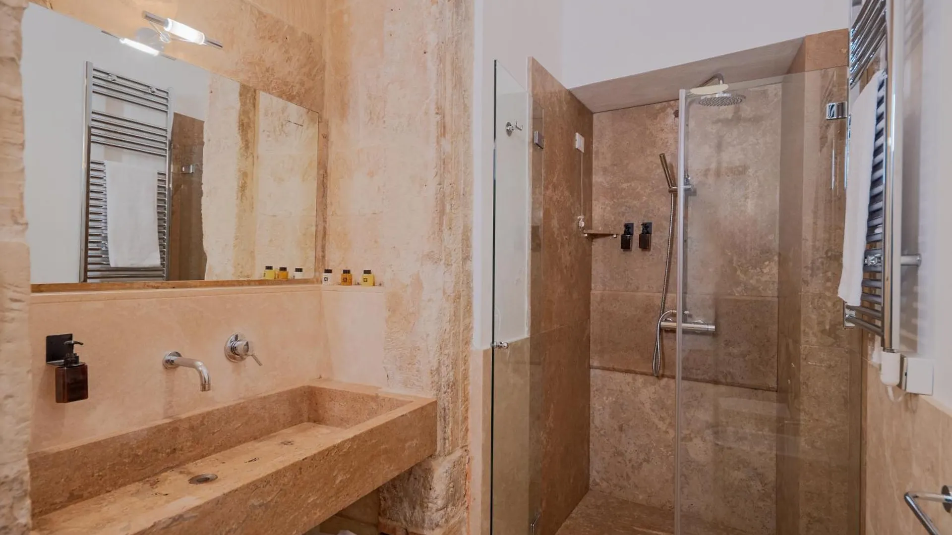 Palazzo Persone Dimora Storica Bed & Breakfast Lecce 3*,