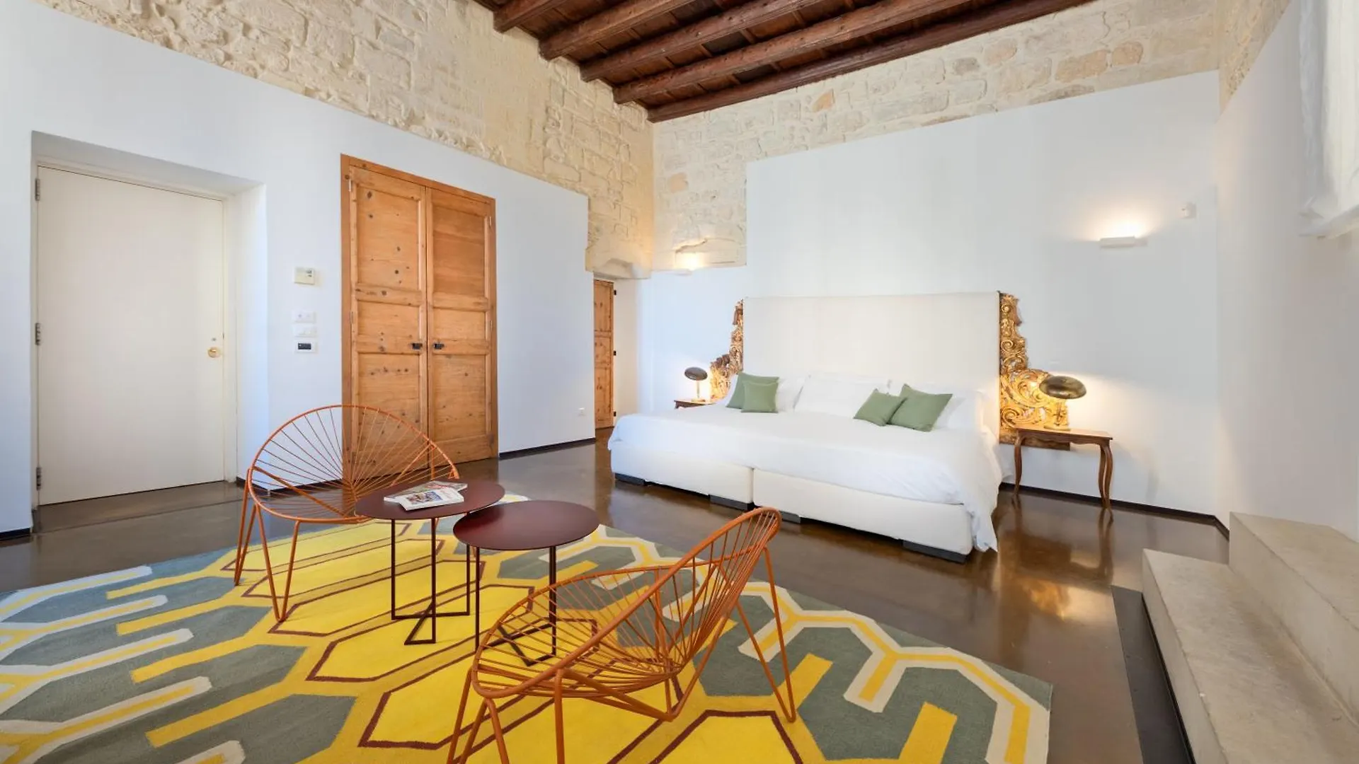 Palazzo Persone Dimora Storica Bed & Breakfast Lecce Italy