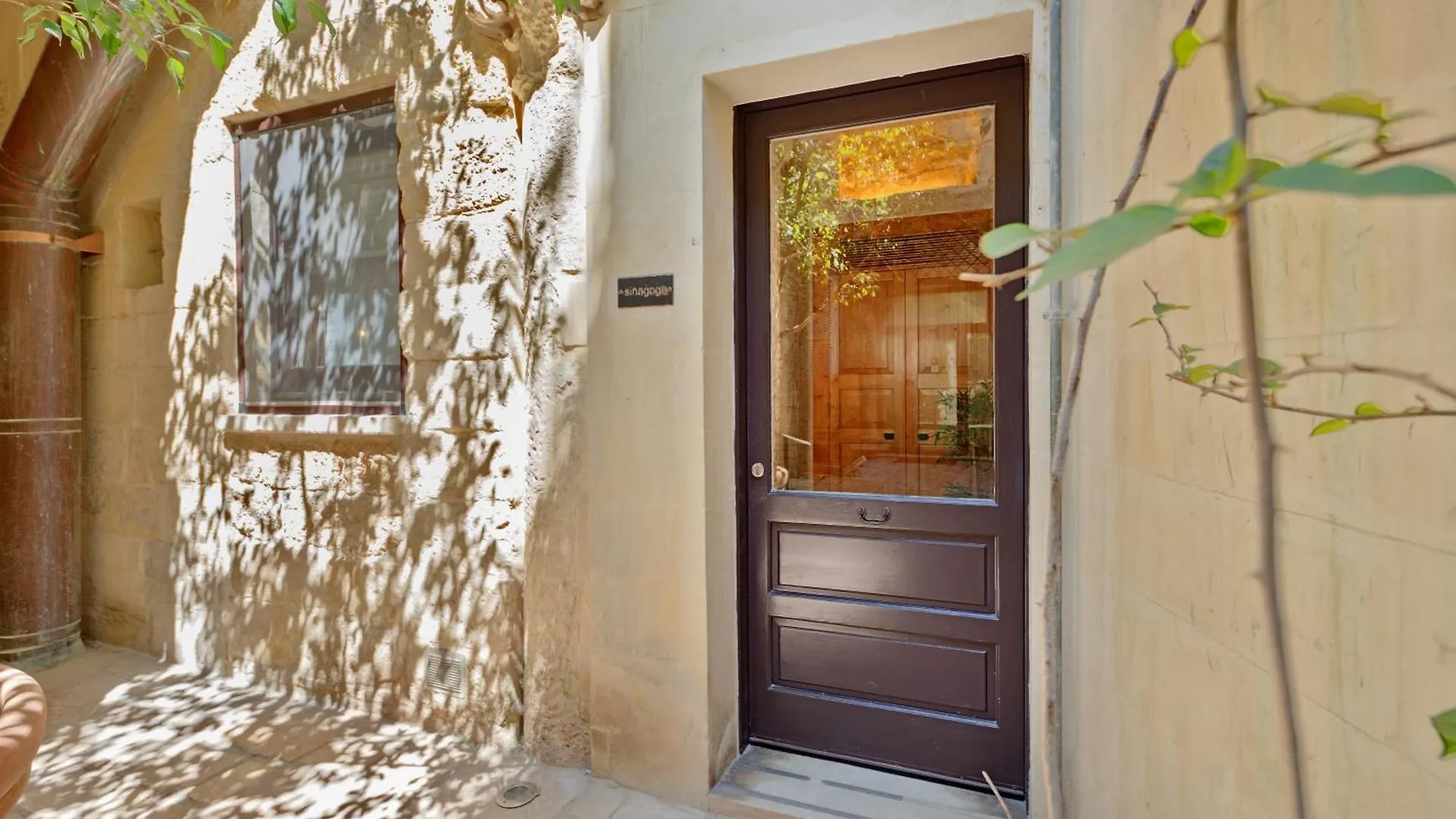 Palazzo Persone Dimora Storica Bed & Breakfast Lecce 3*,